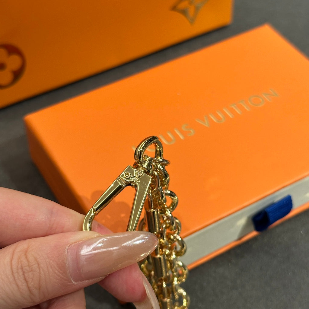 A1R46E13 Popular bag 's charms accessories