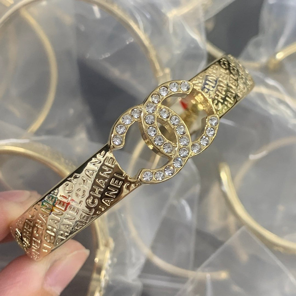 X1X54C61K  Popular Bracelets