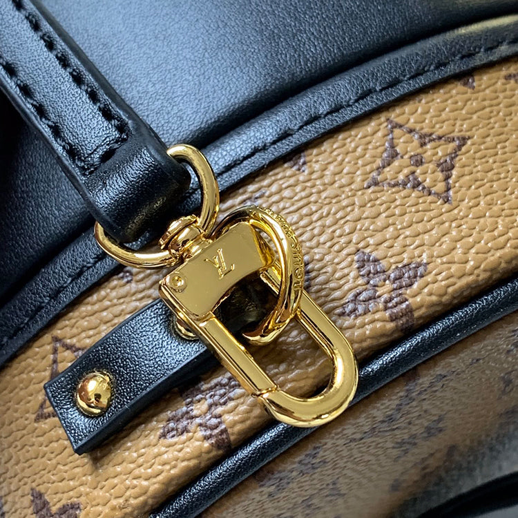 B1P20E14 Popular  leather bag 