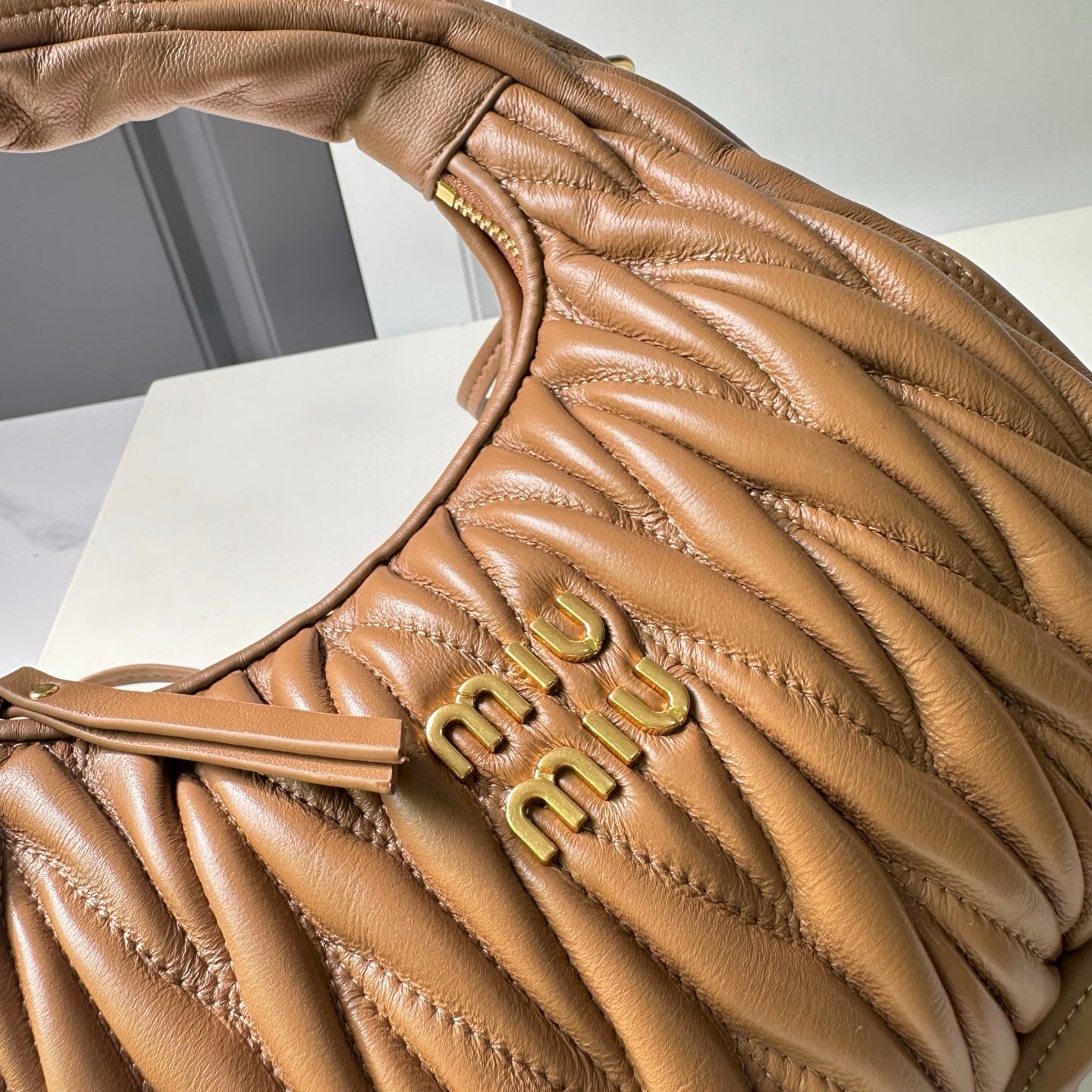 B1P46A121 Popular leather bag（29x24x10cm）