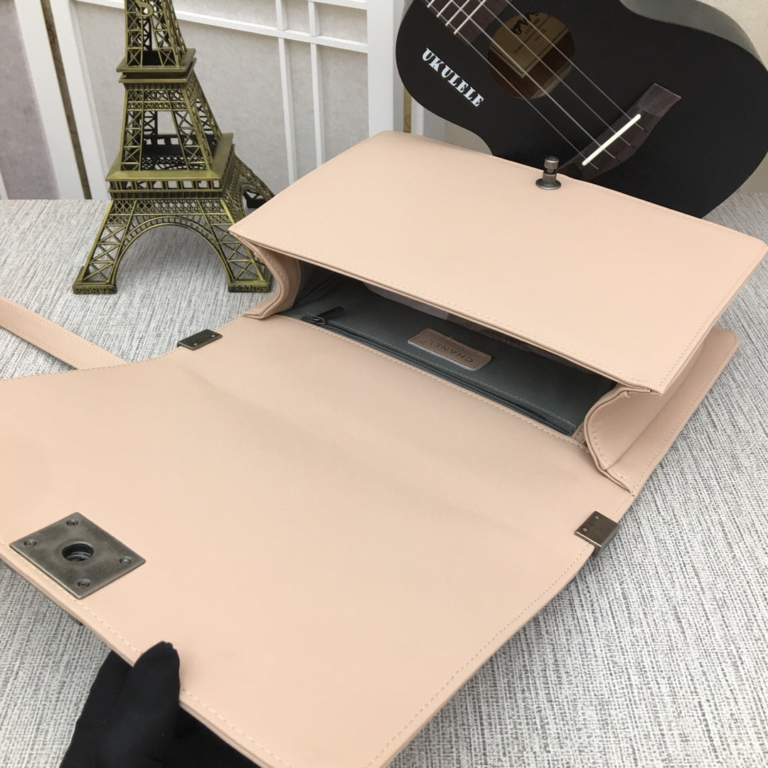 B5X121C60 Popular  leather bag 