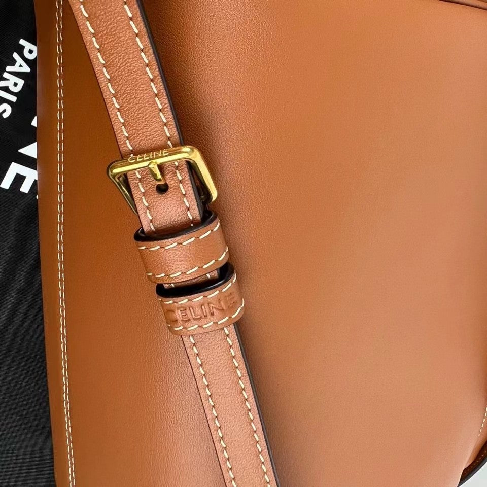 B12X34CL281 Popular  leather bag 