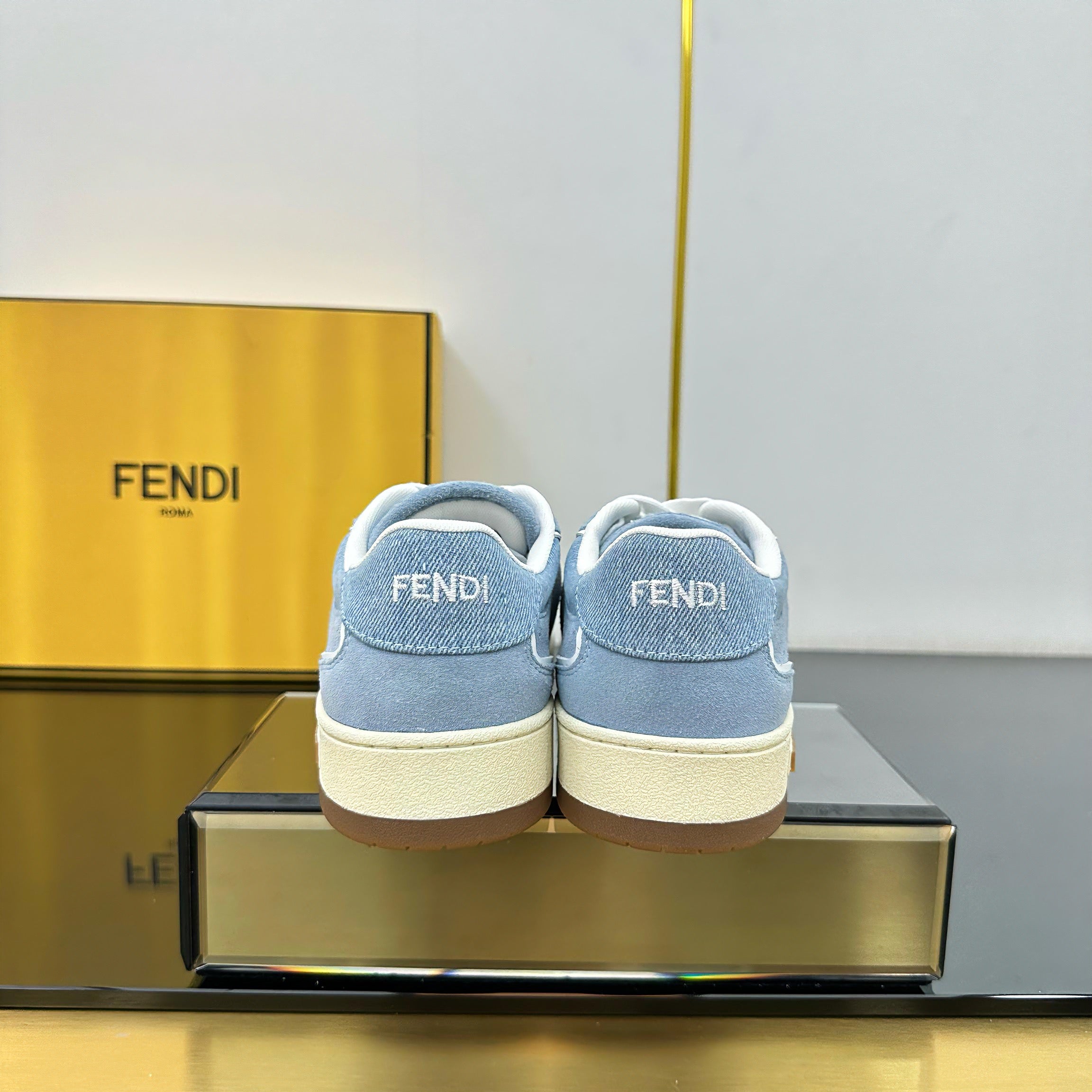 Z2Q105F421 Popular high-quality Shoes