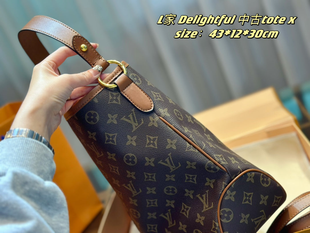B6X103E213 Popular   leather bag 