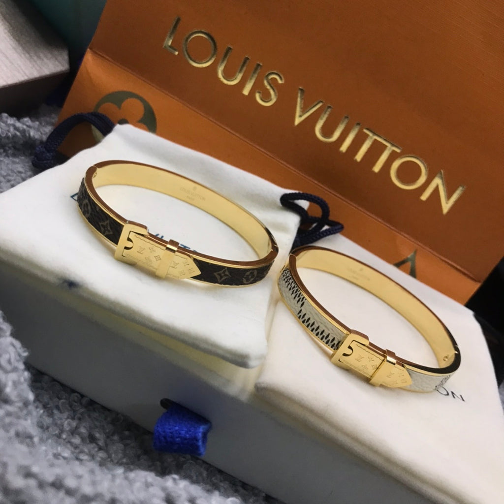 X1Q85E60K  Popular Bracelets