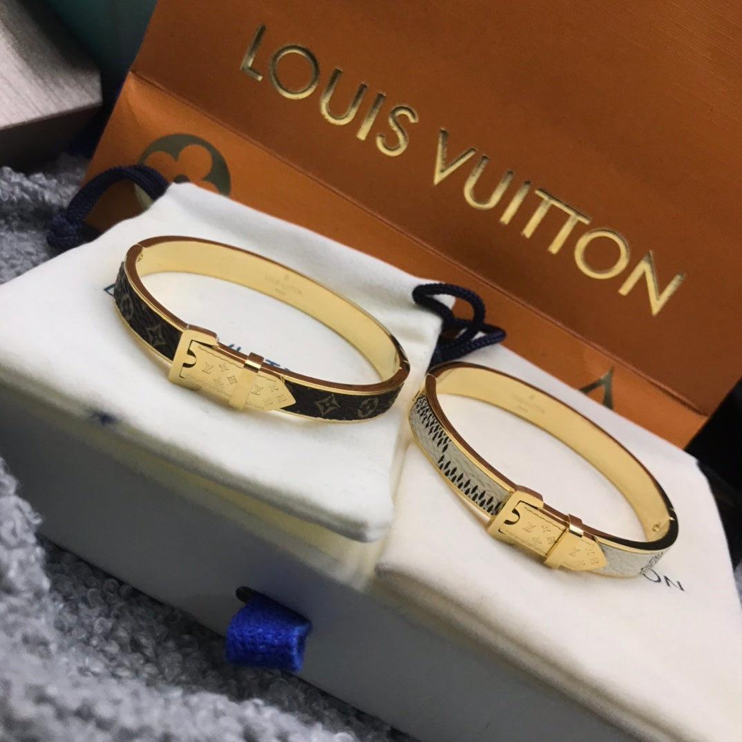 X1Q85E60K  Popular Bracelets