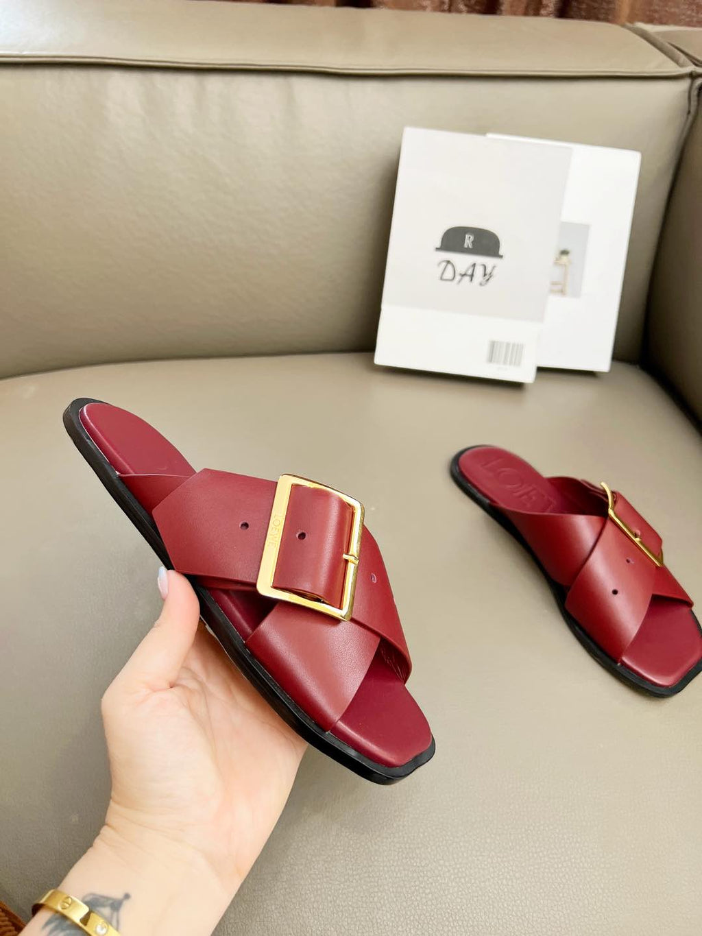 Z2R66A19 Popular high-quality leather shoes