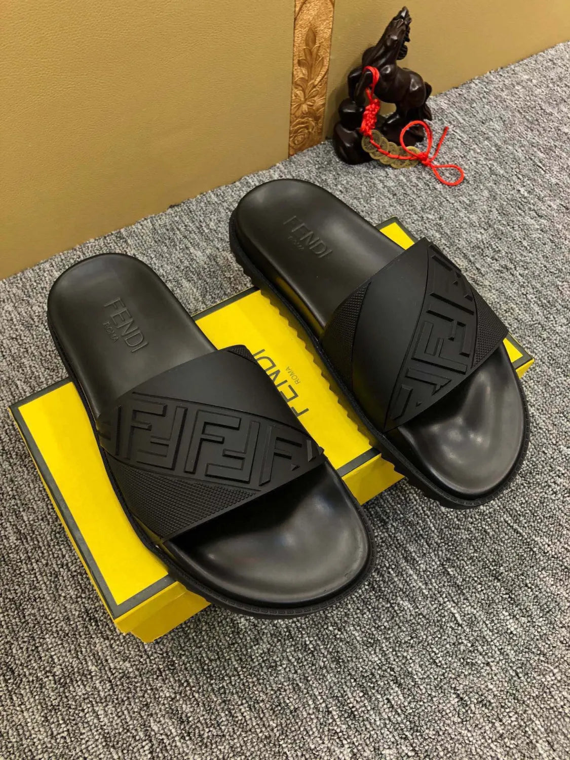 Z5XF108 Popular Slippers
