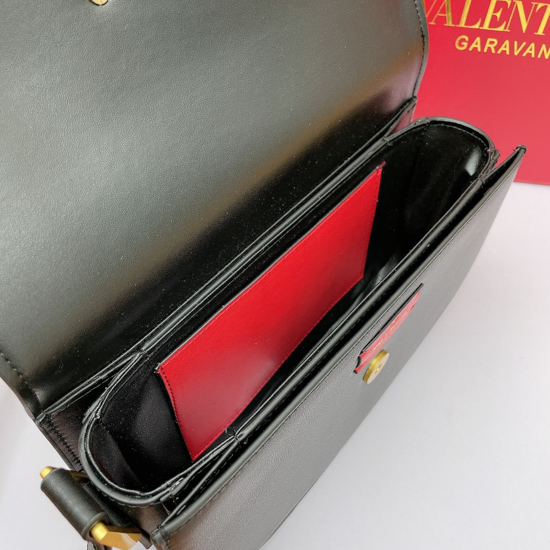 B5X111VL45 Popular  leather bag 