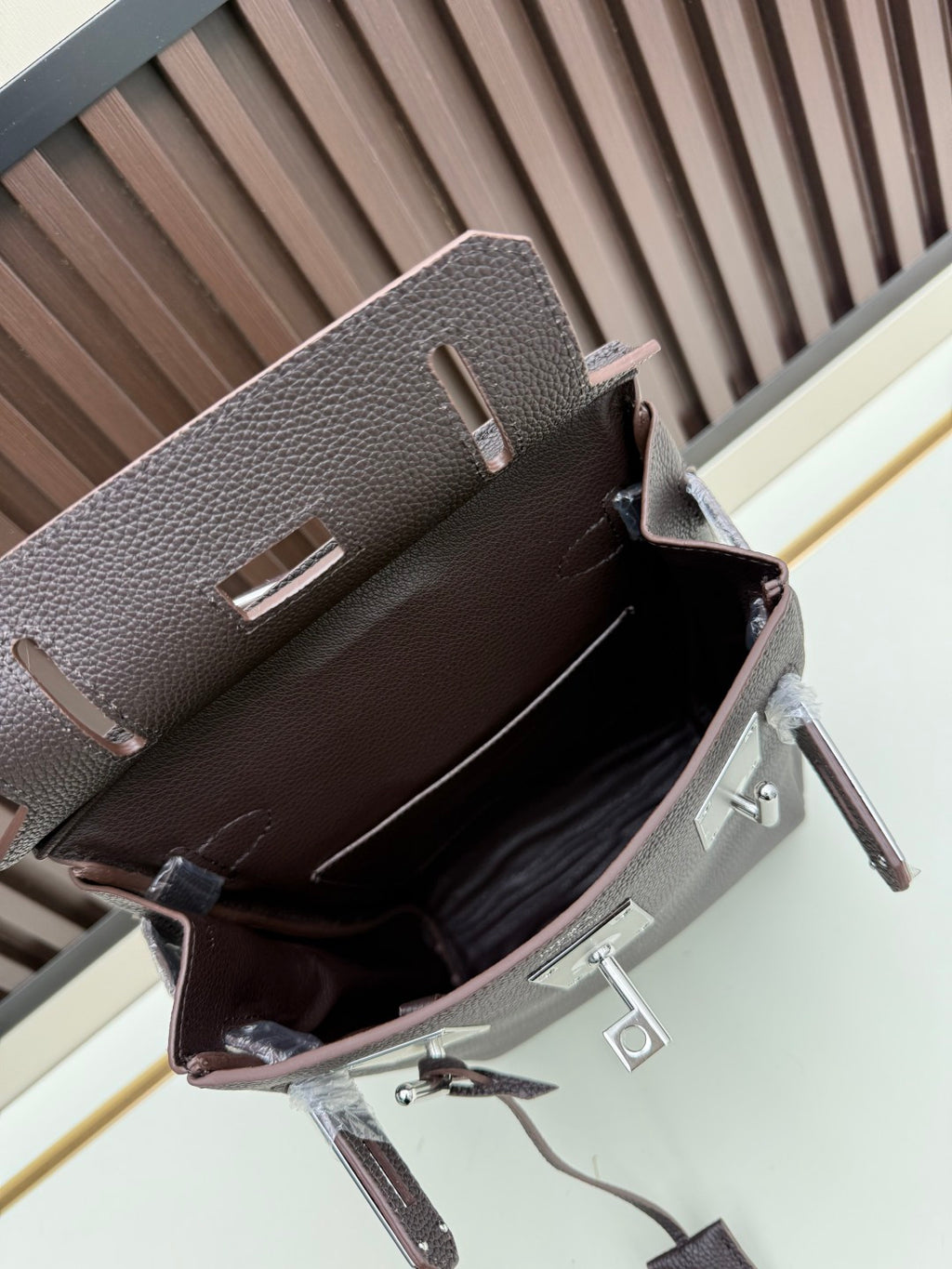 B1P36H45 Popular leather bag