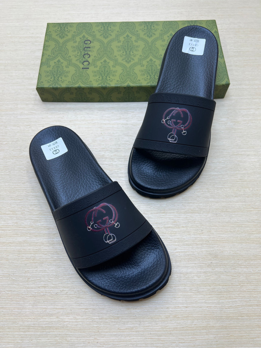 Z5R66B25 Popular Slippers