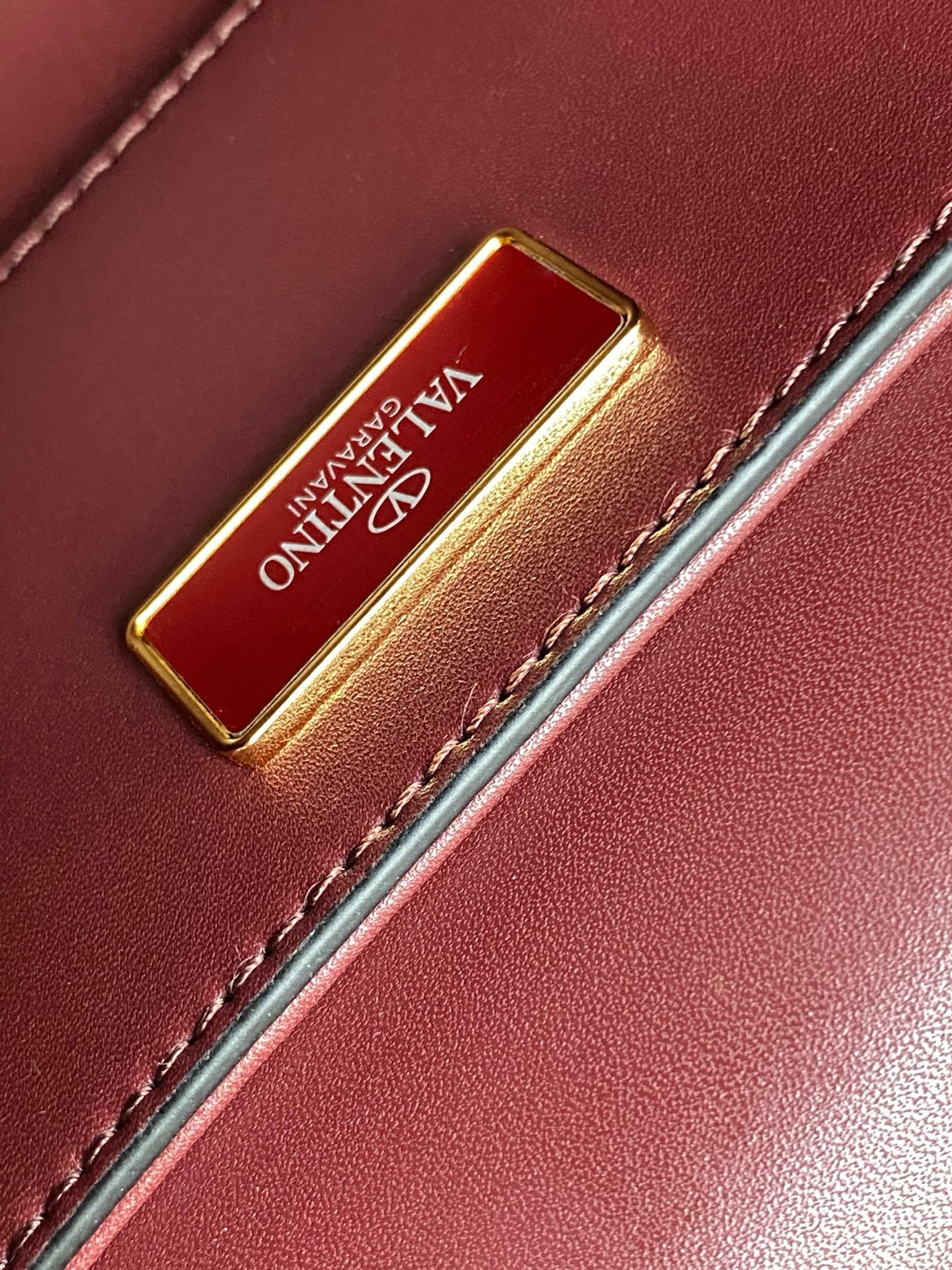 B1P36A72 Popular leather bag