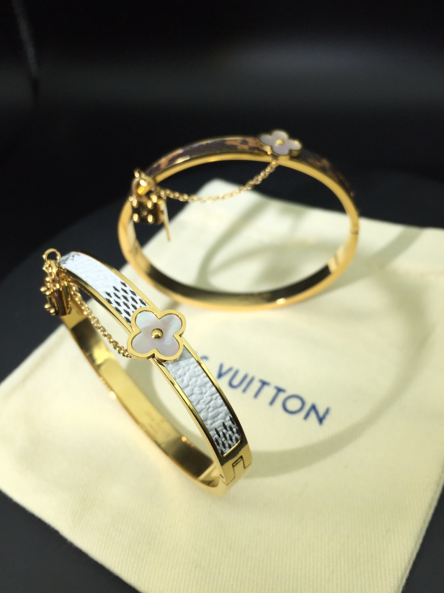 X1Q85E103K  Popular Bracelets