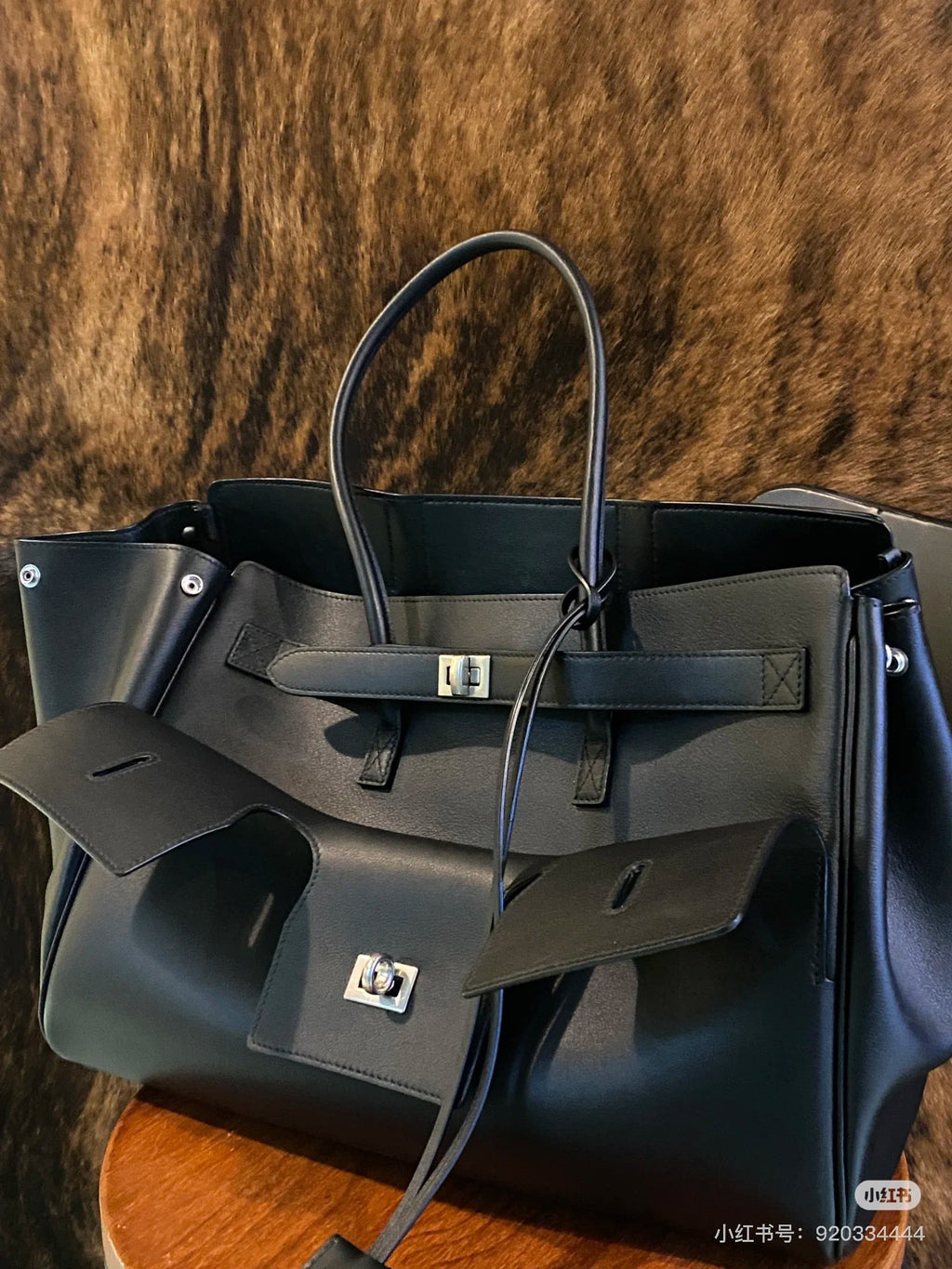B1R46J1 Popular leather bags