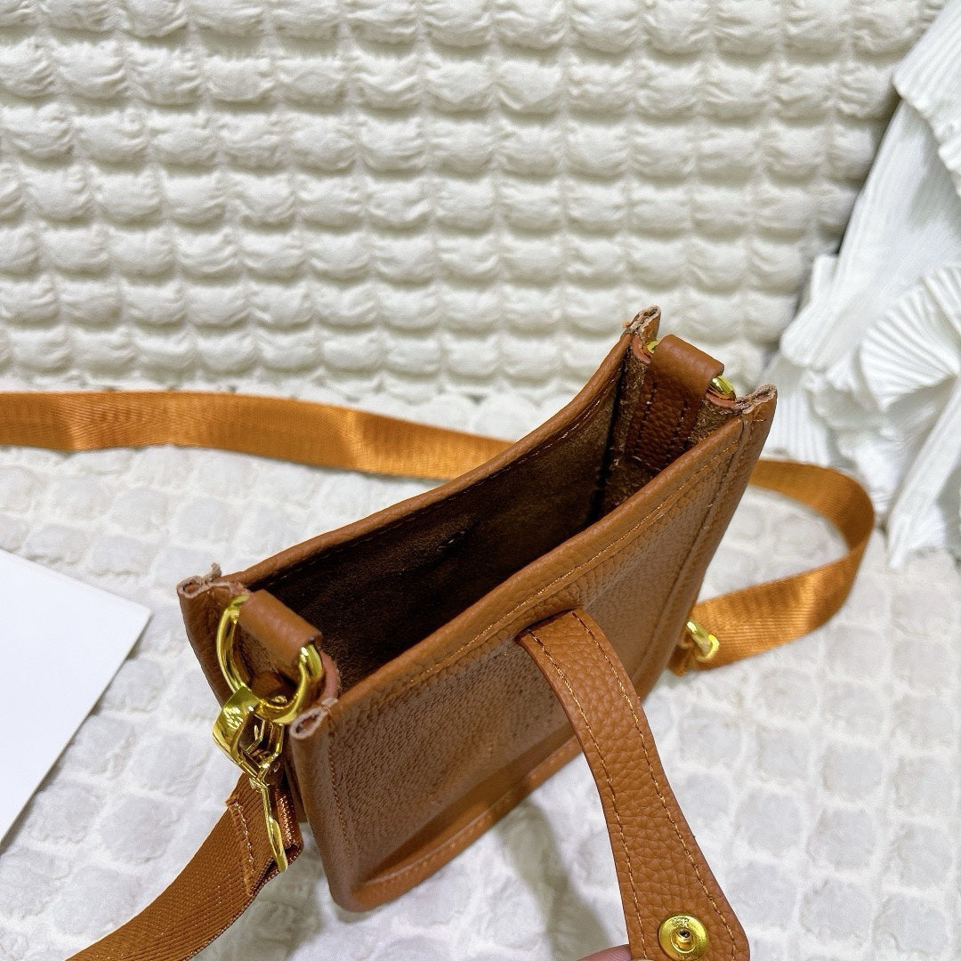 B1N46H6 Popular leather bag