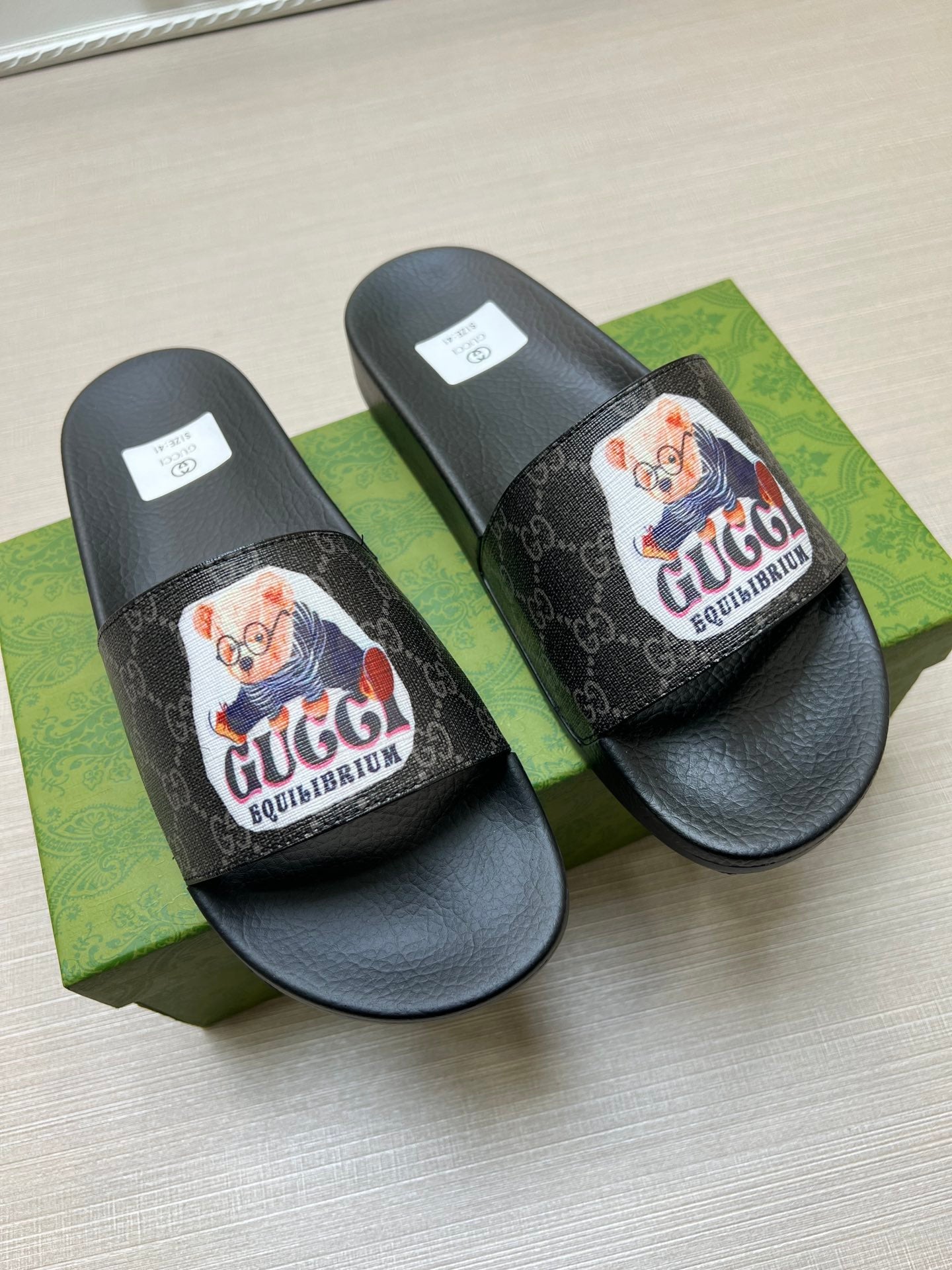 Z5WB237  Popular Slippers