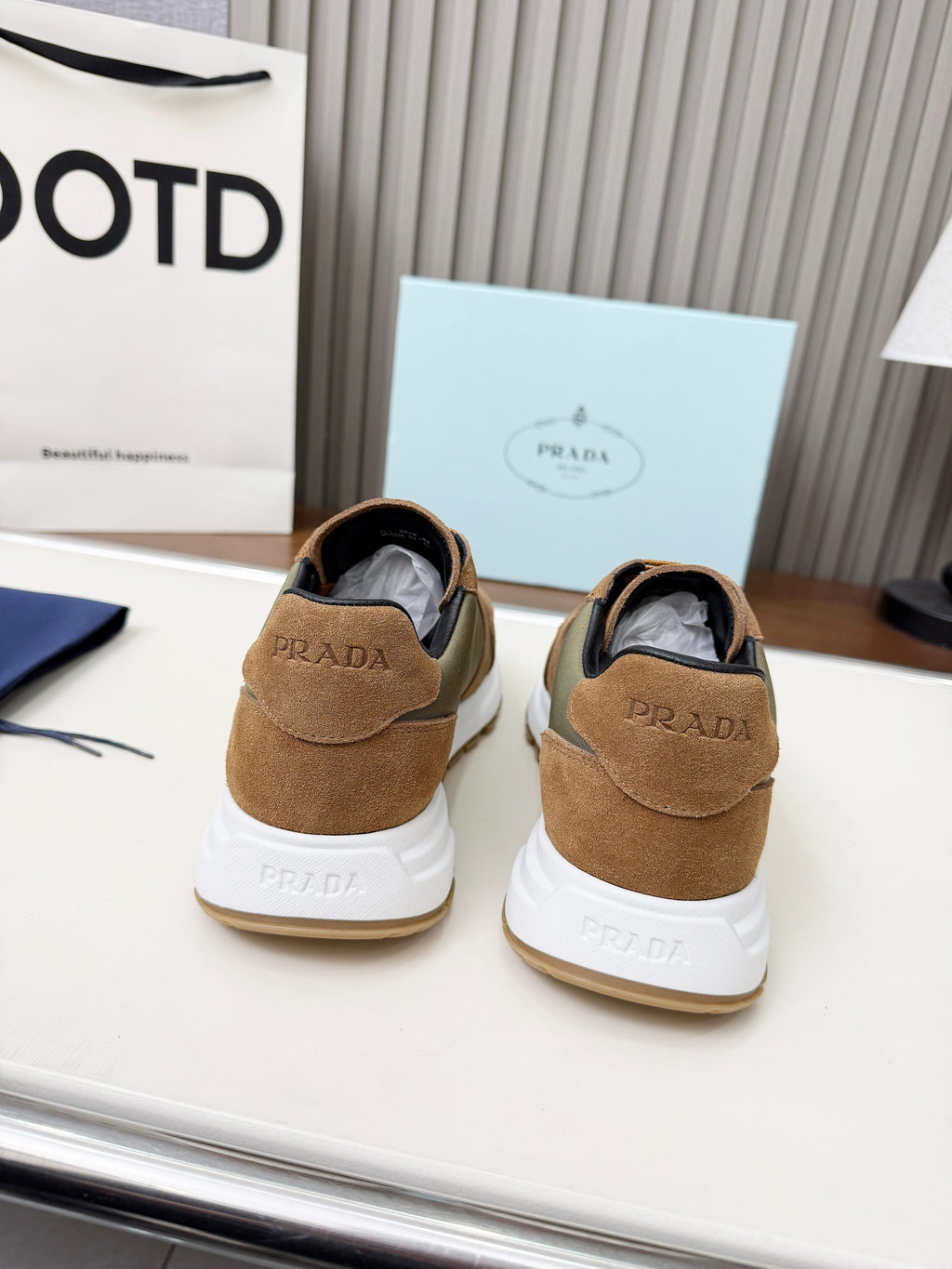 Z2P36P61 Popular high-quality leather Shoes
