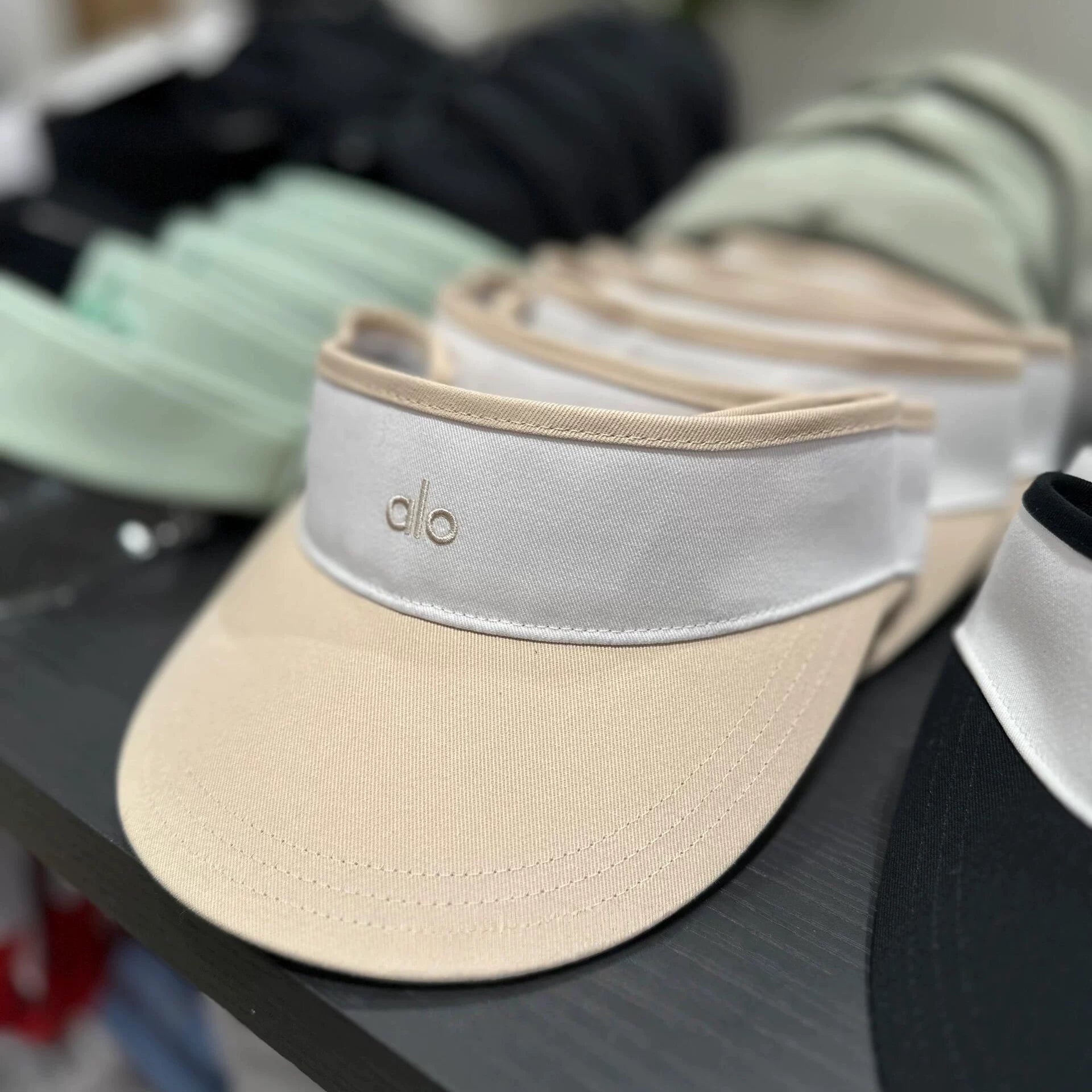 M1R76A20 Popular hats