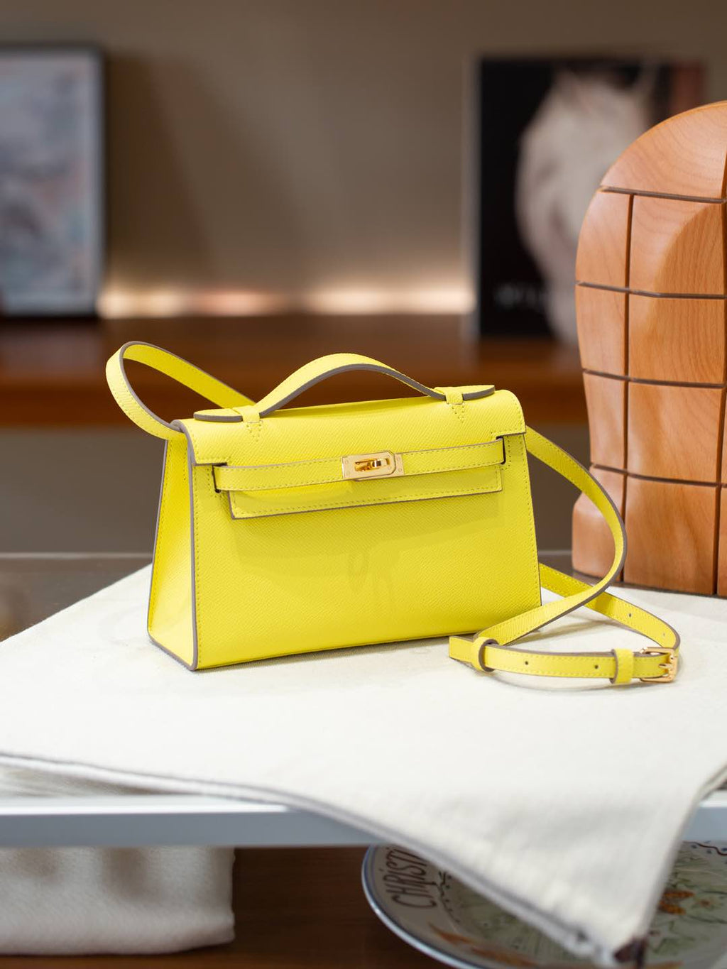 B1R66A5 Popular leather bag