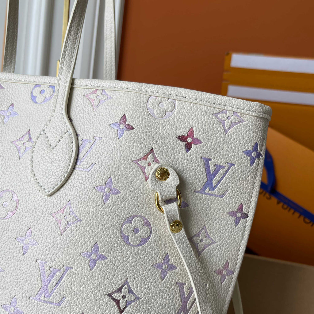 B1P46E93 Popular leather bag
