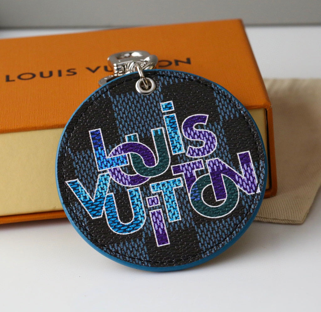 A1Z105E90 Popular bag 's charms accessories