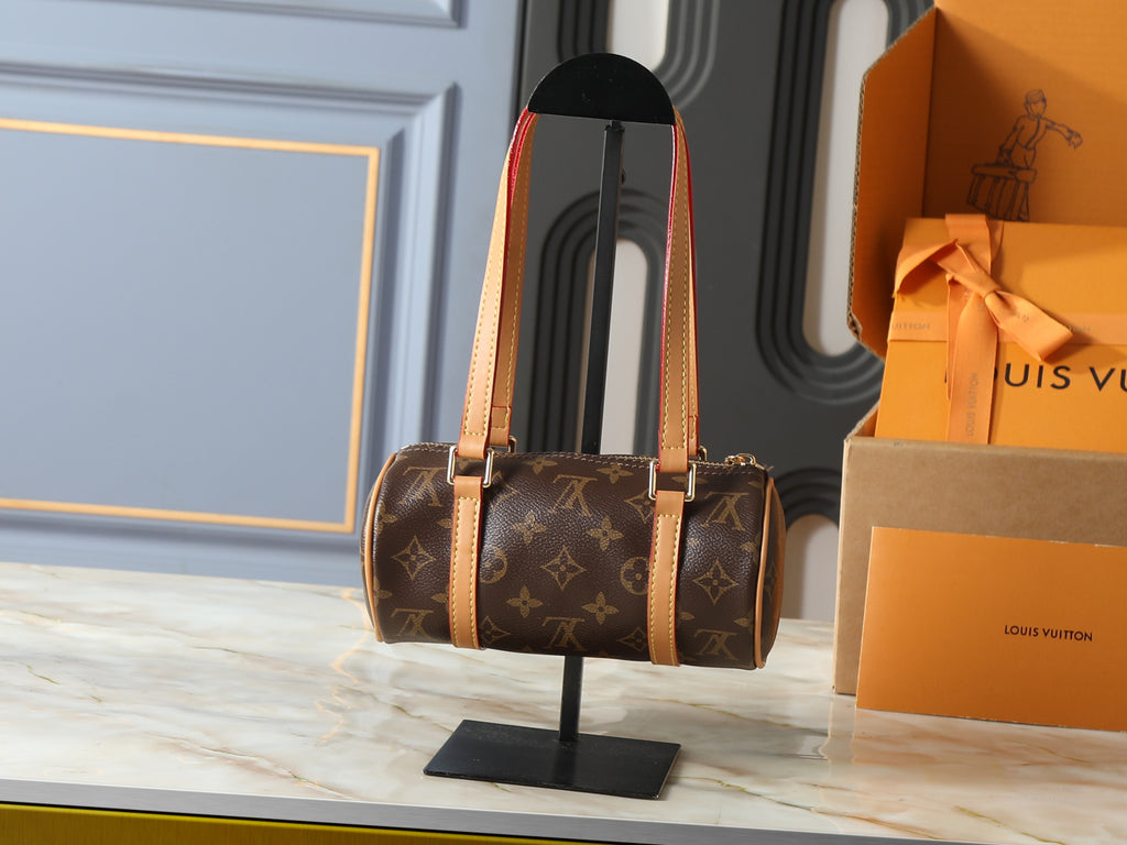 B1N56E21 Popular leather bag