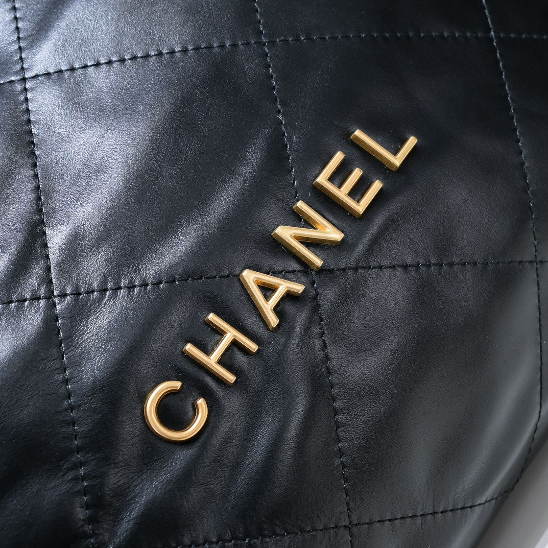 B1X43C70 Popular  leather bag 