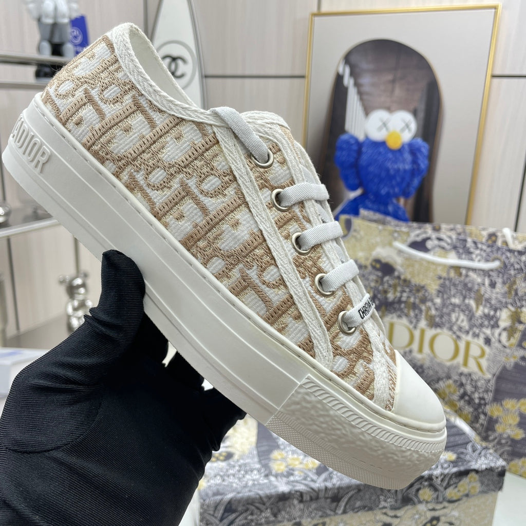 Z1XD65 Popular shoes