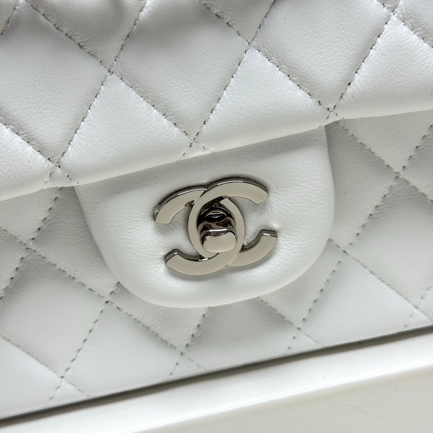 B1R76C15 Popular leather bag