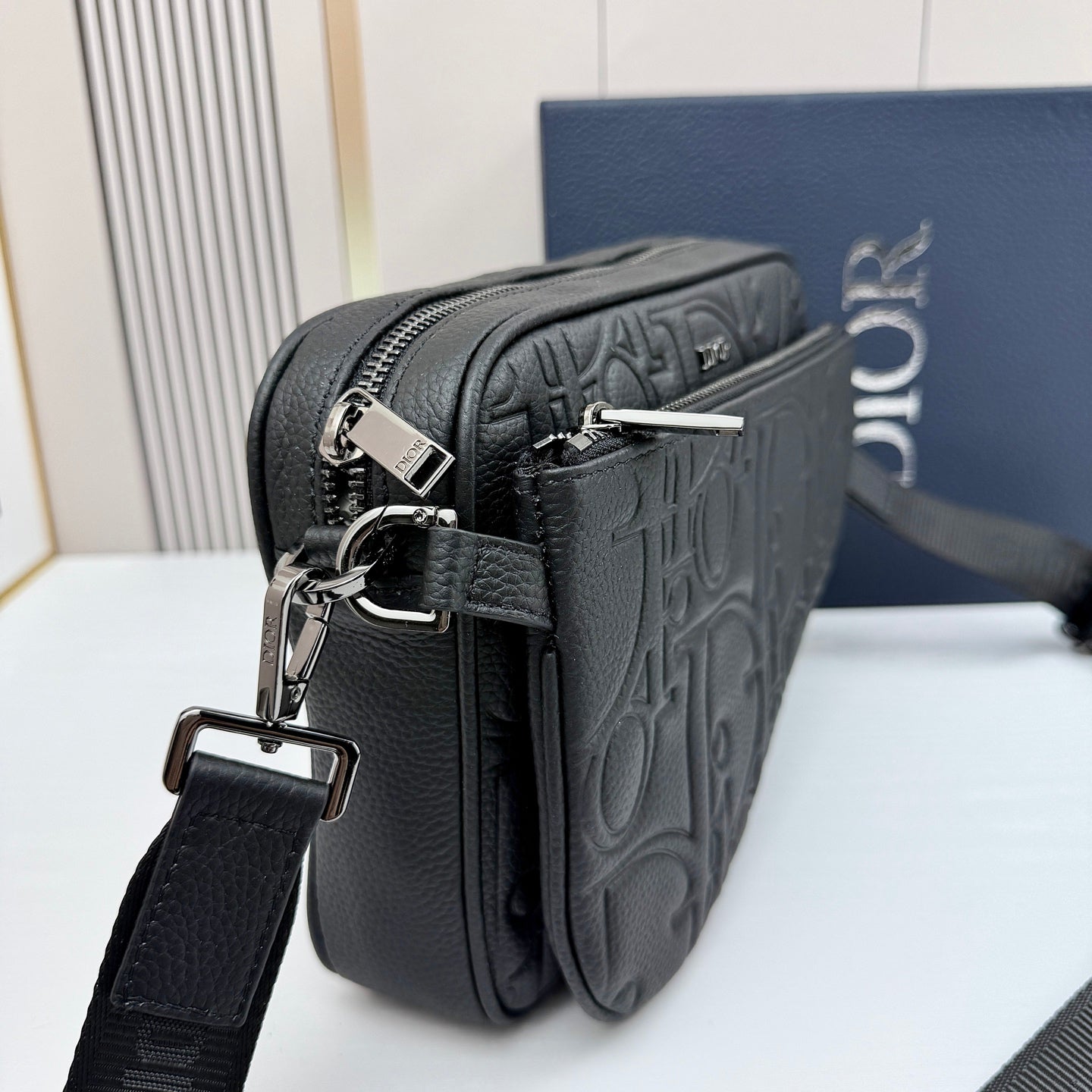 B1R15D66  Popular  bag
