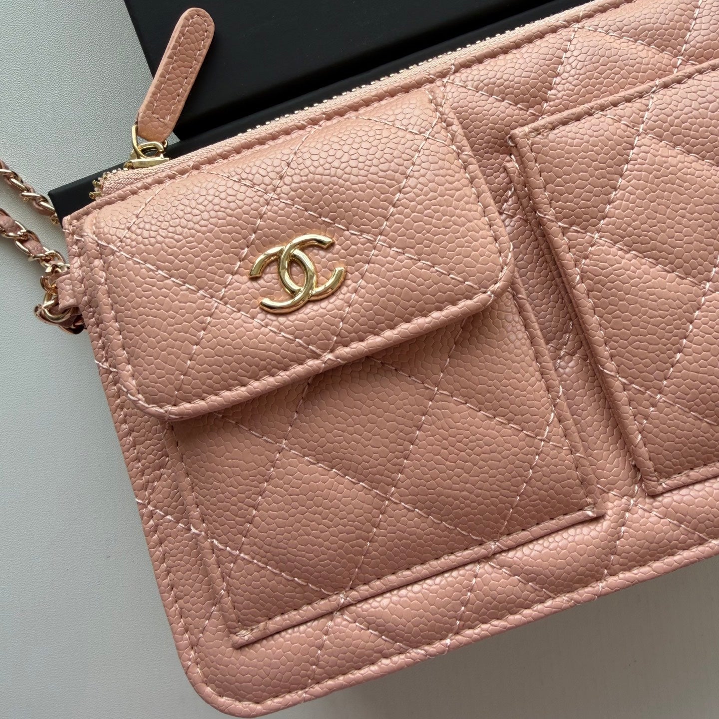 B1P46C23 Popular leather bag