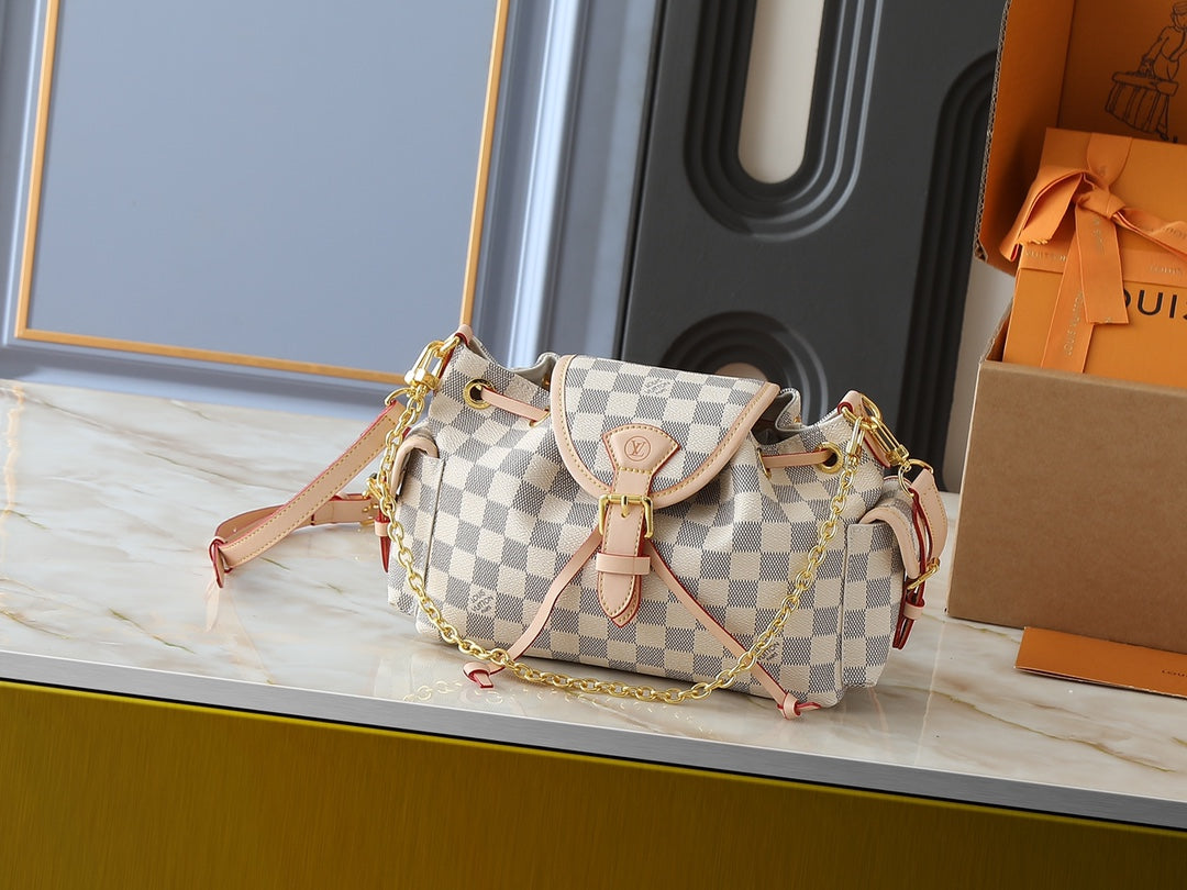 B1R15E18 Popular  leather bag