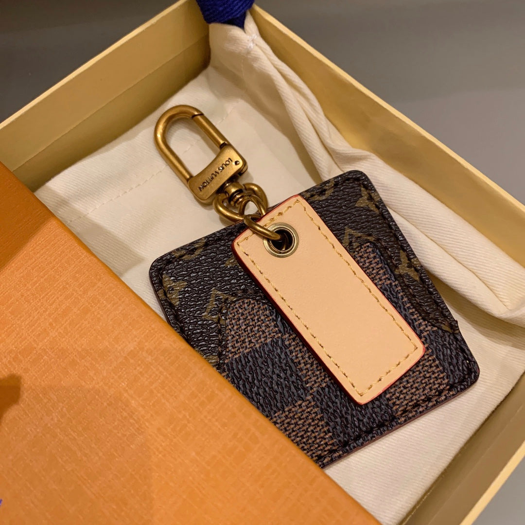 A1Z105E97 Popular bag 's charms accessories