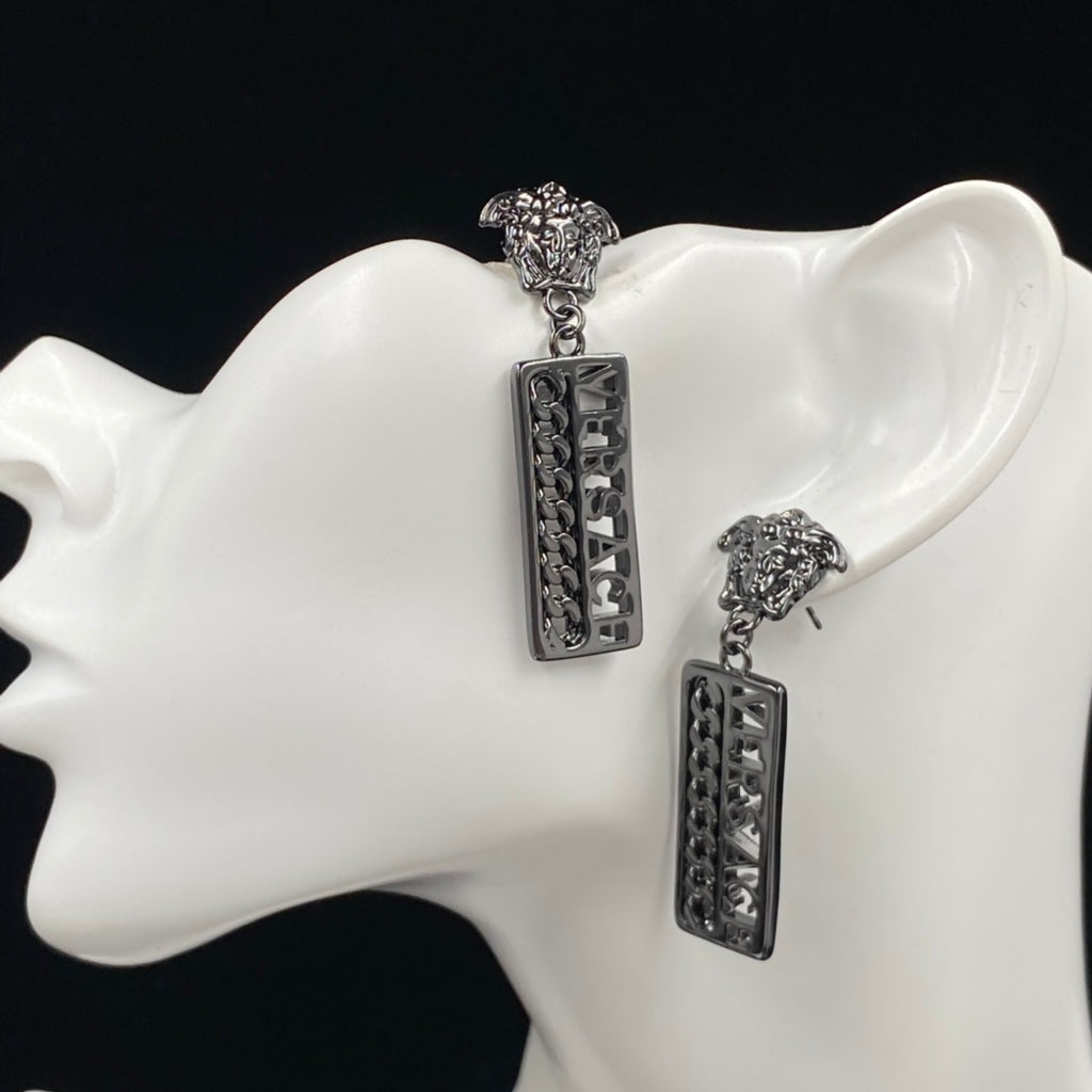X1R75V100X Popular   Necklace. Earrings