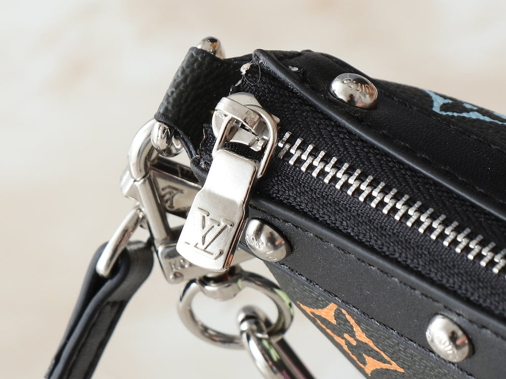 B1X45E12 Popular leather bag