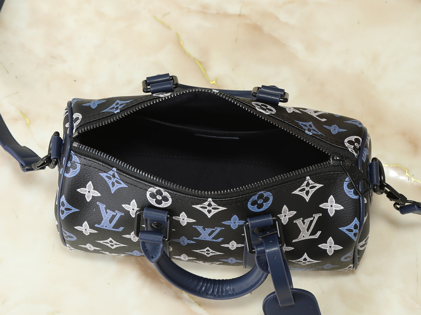 B1R76E50 Popular leather bag