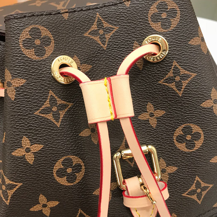 B1X41E72 Popular leather bag 