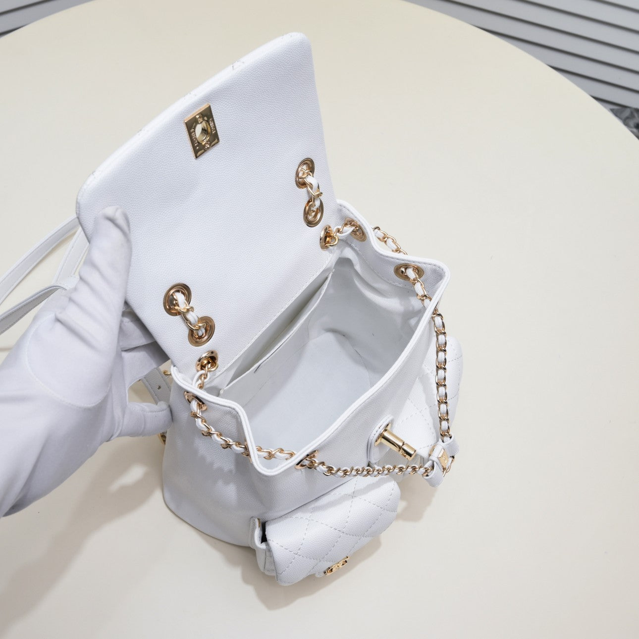 B1X43C66 Popular leather bag 