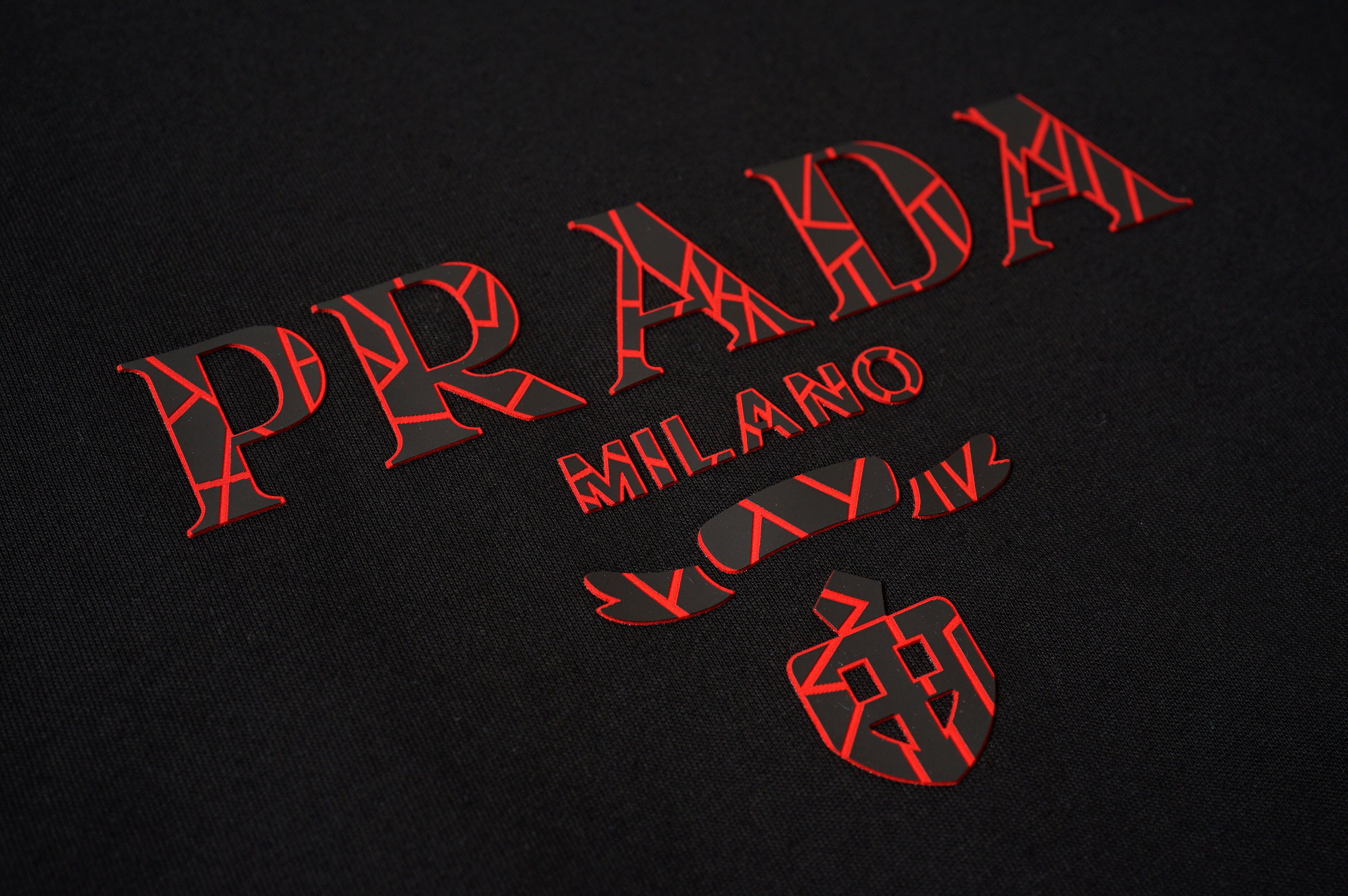 U1R76P50 Popular T-shirts