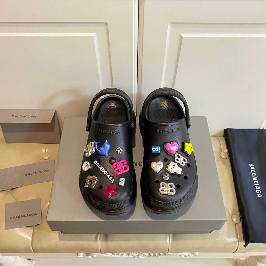 Z2Q55J56  Popular shoes