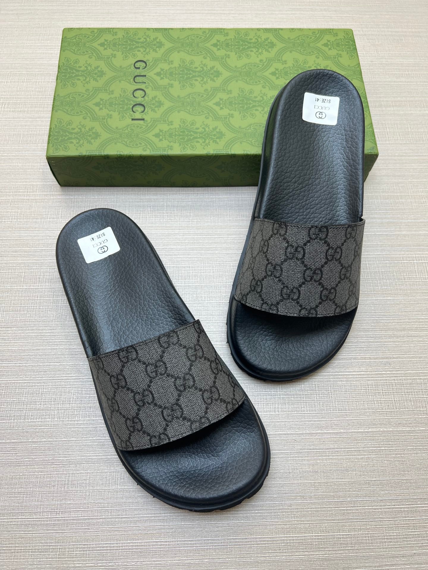 Z5X76B1 Popular slippers
