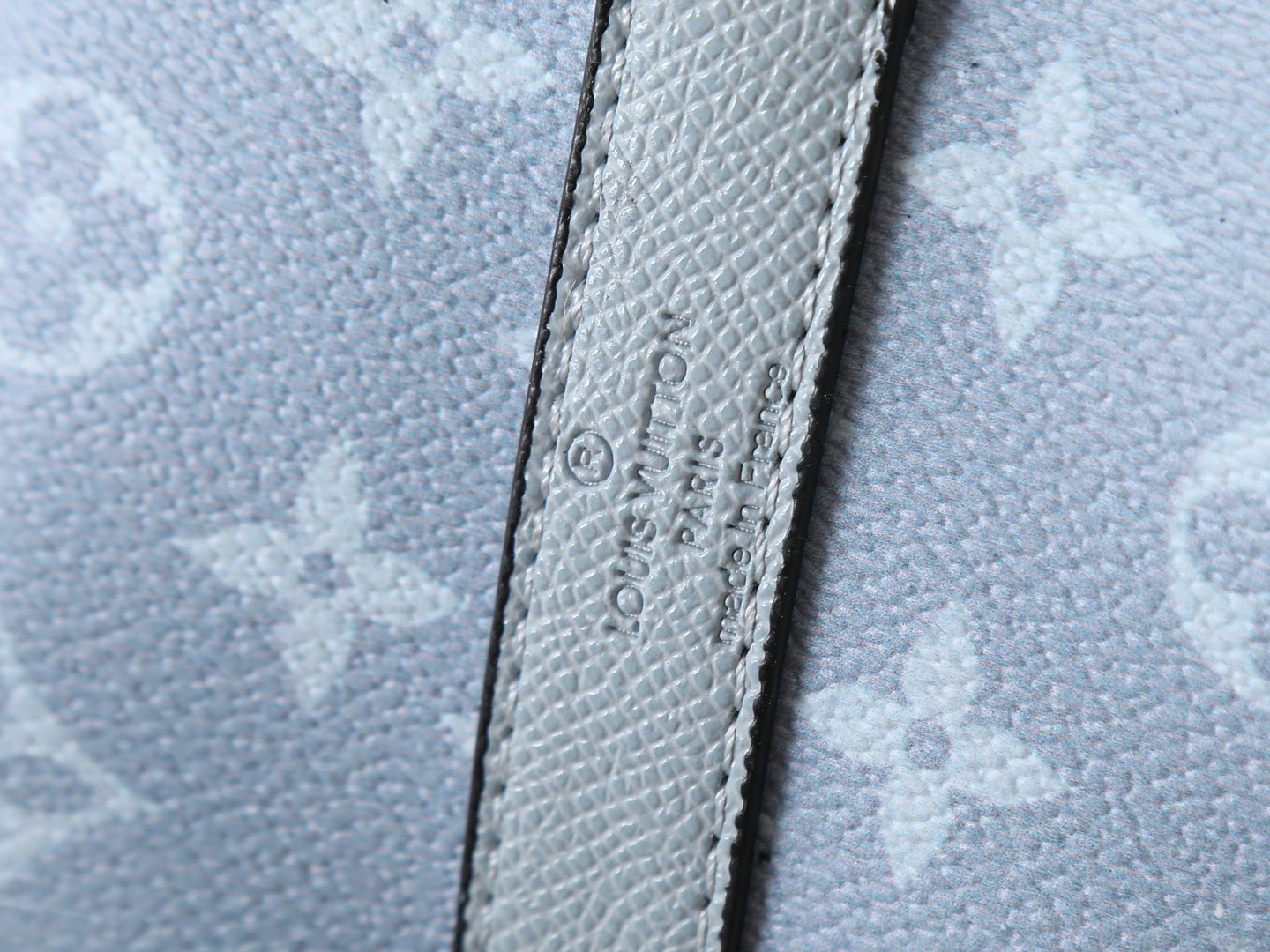 B1R76E52 Popular leather bag