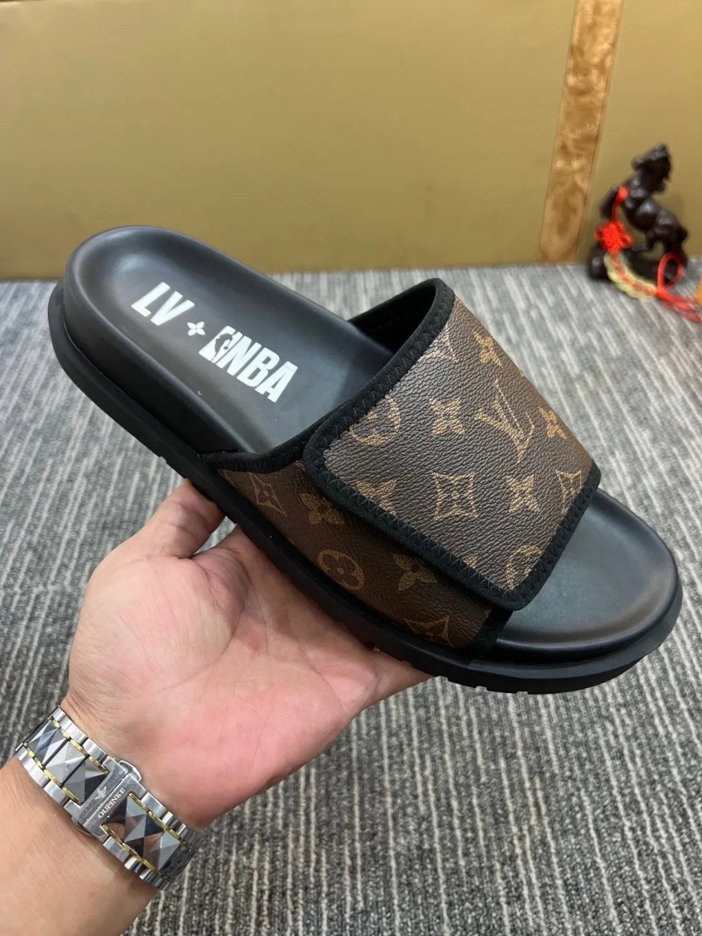 Z5YE47 Popular Slippers