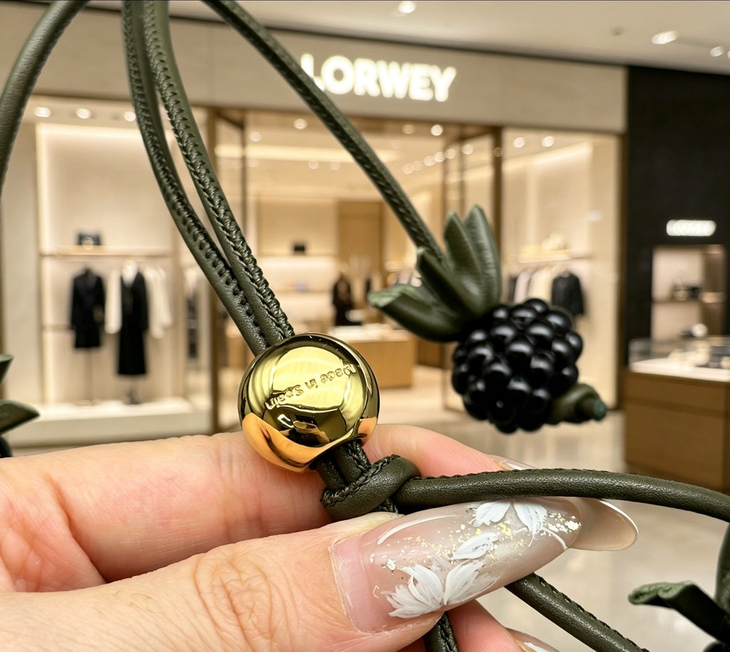 A1R76A06 Popular bag 's charms accessories