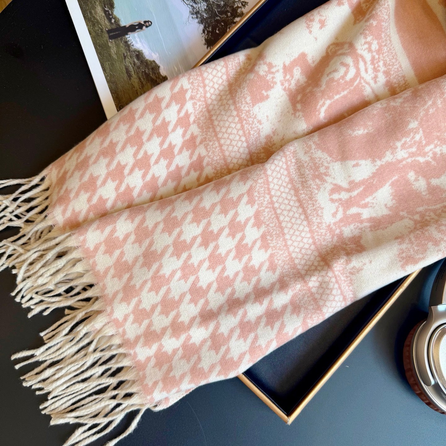 W1R86D24 Popular Winter Scarves