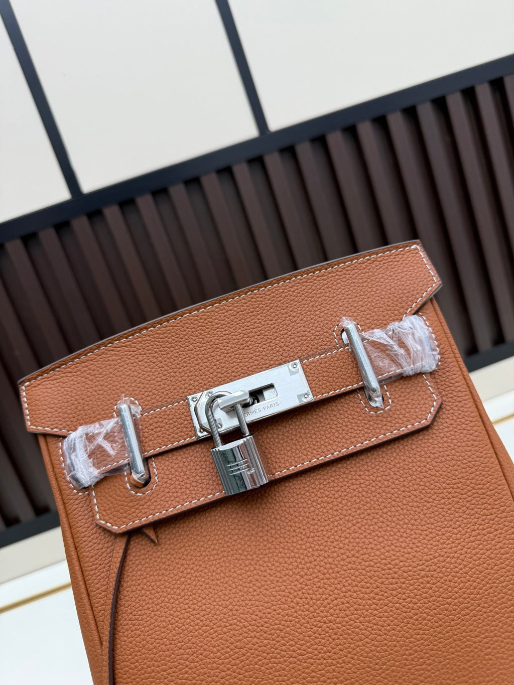 B1P36H45 Popular leather bag
