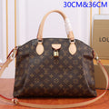 B12X43E126 Popular leather bag 