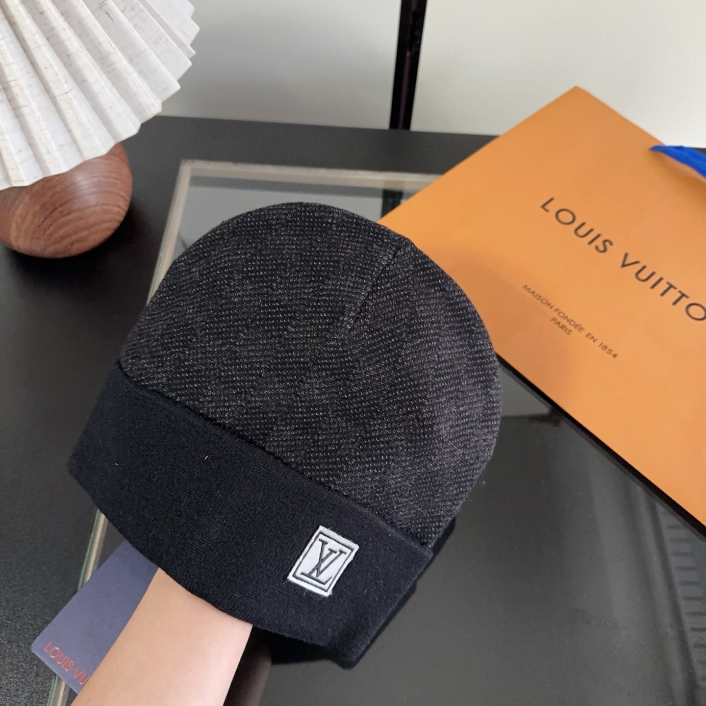 M1R86E18 Popular hats