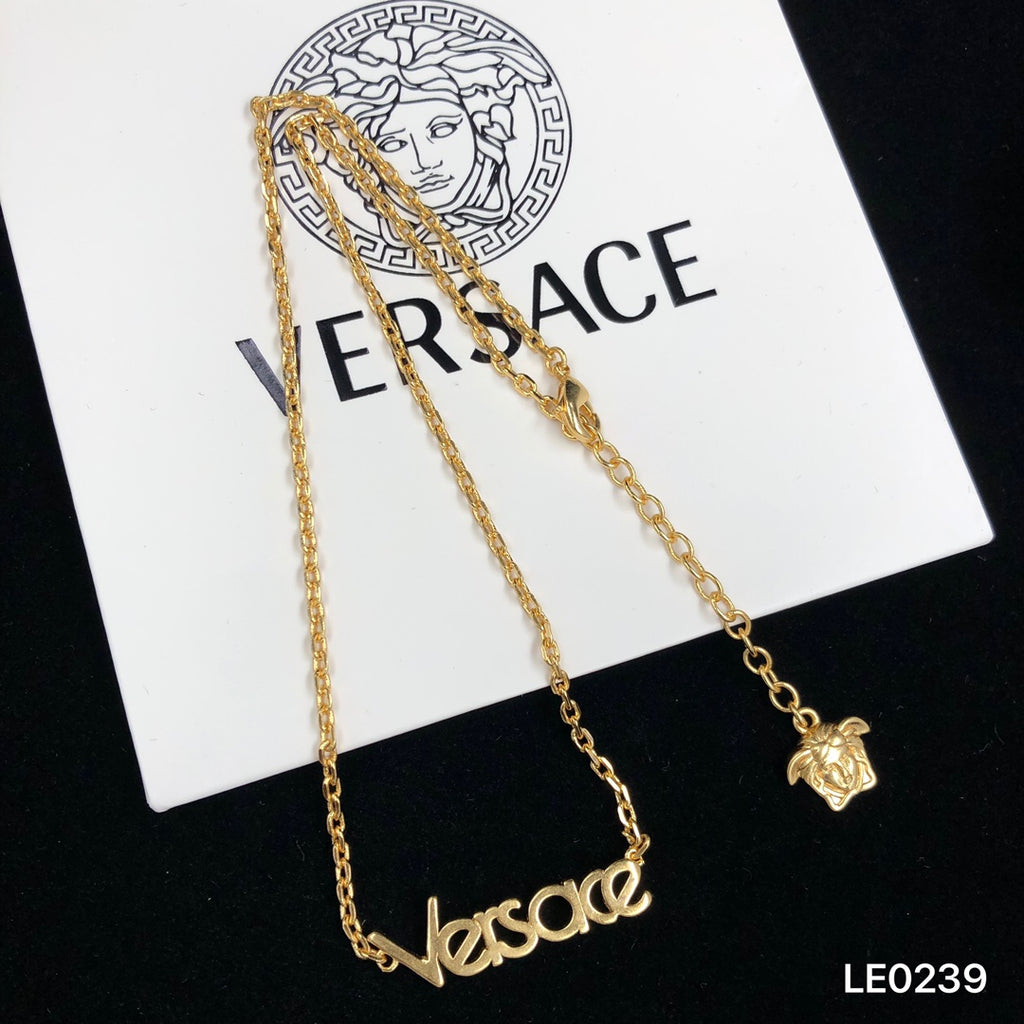 X1Q85V138X Popular Necklace. Bracelets