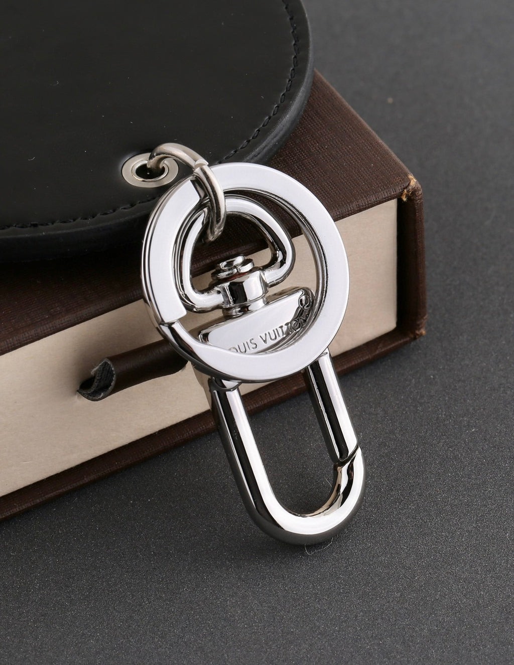 A1Z105E90 Popular bag 's charms accessories